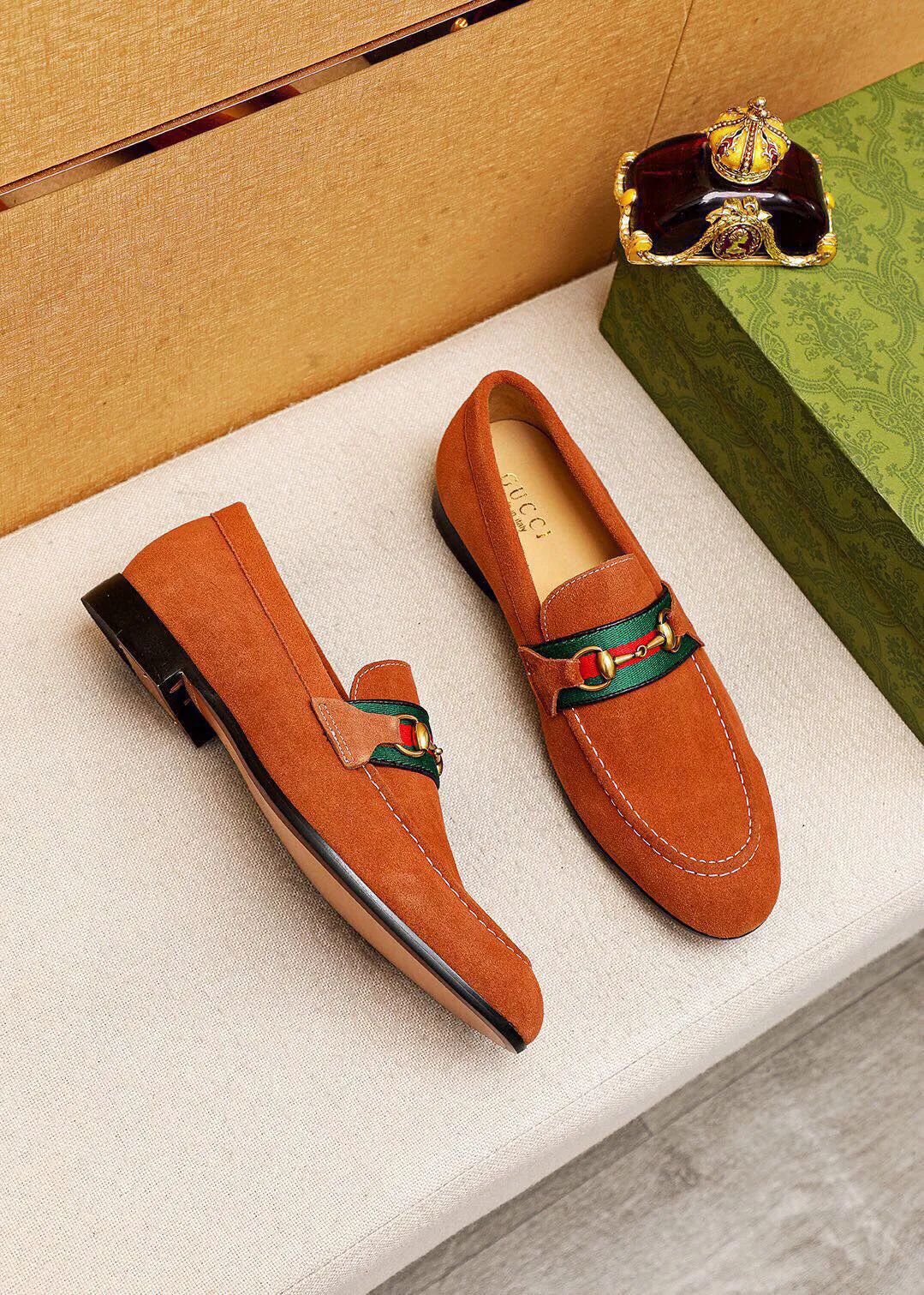 Men's shoes 💰420 💐 Product trademark: GUCCI "Gucci" casual leather shoes Regular size: 38-44 (45.46.47🉑️customized) Product materials: Selected imported first-layer frosted calfskin upper + classic hardware buckle, imported cowhide leather lining. Strong three-dimensional visual effect, original combination outsole Color: 3⃣️colors available